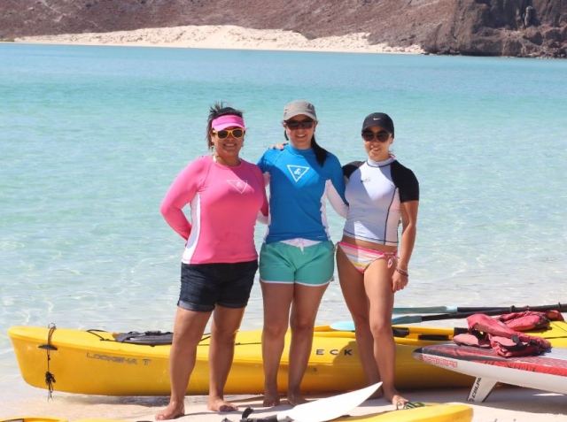  Let's paddle girls 